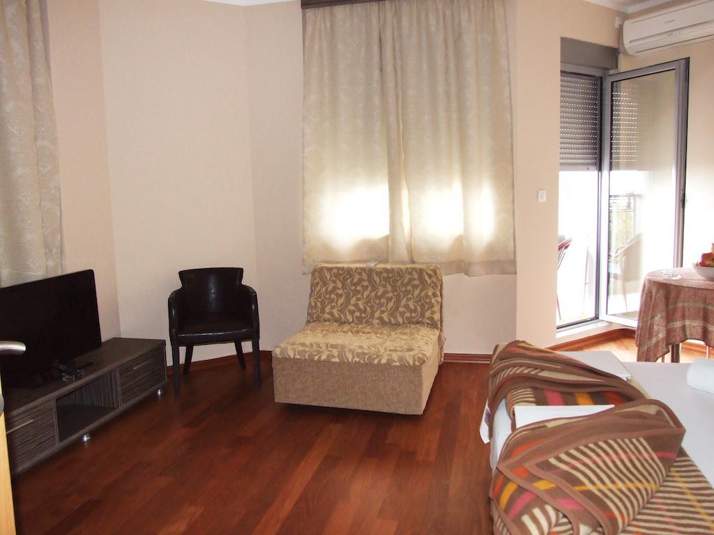 Apartments Oaza 2 Petrovac Pokoj fotografie