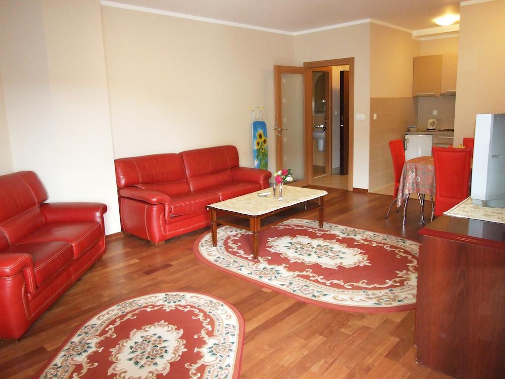 Apartments Oaza 2 Petrovac Pokoj fotografie
