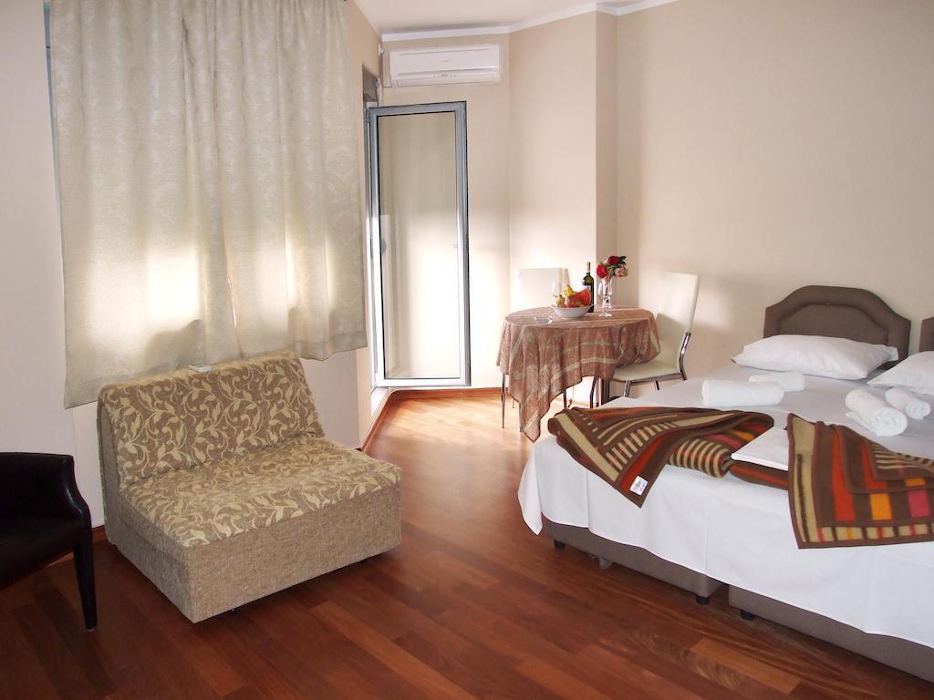 Apartments Oaza 2 Petrovac Pokoj fotografie